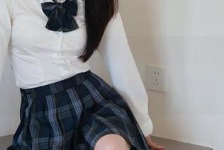 绮梦摄影 – 看到团子的粉色私拍后，我尝试沉默，但图包里妈呀太冲击了…