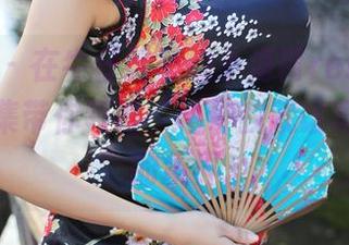 美媛馆 – 在牛仔裤里的小海臀rena，最新写真集带你领略“也许我就该再穿一条”的境界。