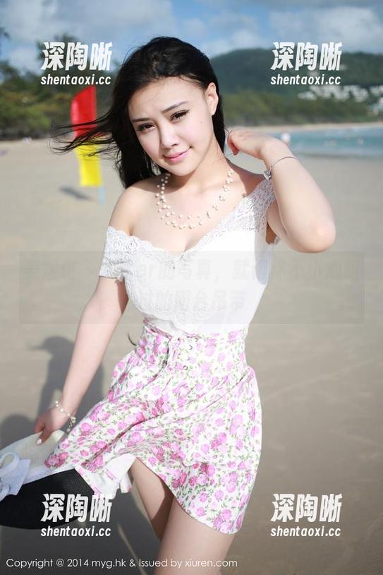 美媛馆 - 水水er的写真，就像你不小心路过的阳台吊带