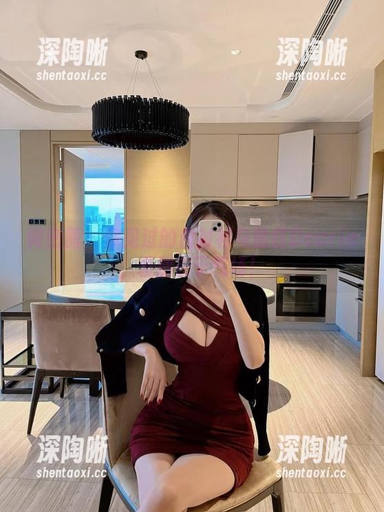 微密圈 - 你见过的白衬衫与脸红Dearie，差别在于气场！
