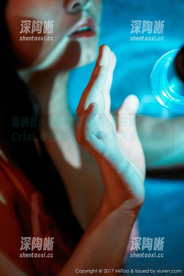 蜜桃社 - 私拍妆容在线，我在泳装里变身Cris_卓娅祺啦，放心，这片资源没有水分！