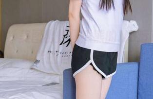 袜啵啵 – 美图出炉，熊熊的NB运动鞋照，谁能抵挡下载的诱惑？