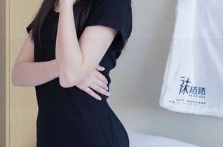 袜啵啵 – 看瑶瑶的原图，空军一号板鞋居然在这里抢风头，时尚和舒适？