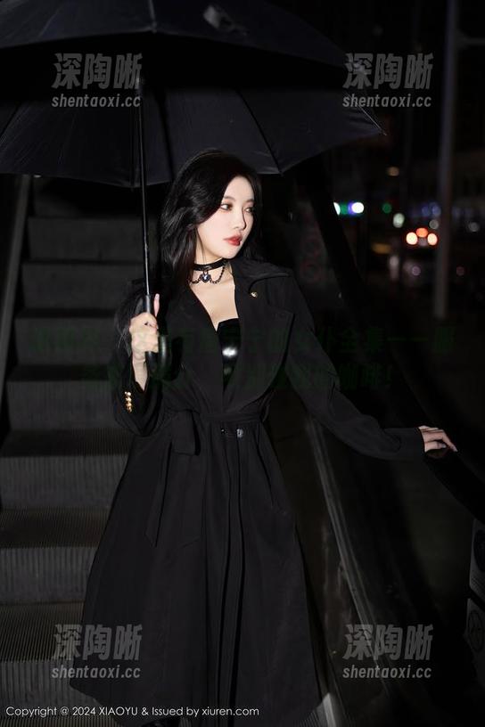 语画界 - 这里有唐宁宁的女仆全集——服务态度满分，可别碰我的咖啡！