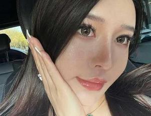 微密圈 – 金希儿的图集：臭弟弟们，今天谁更辣？