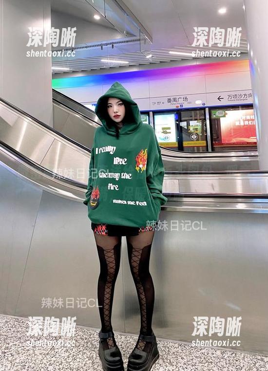 微密圈 - 陈佩奇送给你的毛衣图包,暖意满满,保暖又吸睛 微密圈 - 陈佩奇送给你的毛衣图包,暖意满满,保暖又吸睛