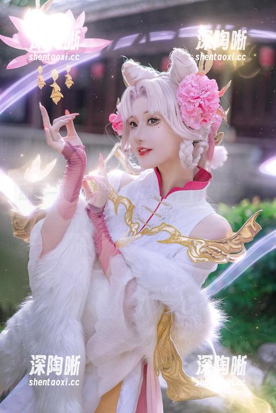 原图一览：露儿大魔王的高跟鞋穿搭，走路都带风了吗？
