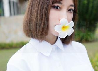 魅妍社 – 女王也有不靠光的强悍！无圣光图片里的大白兔emma，太能带动情绪了。